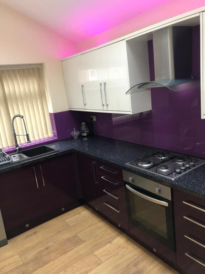 Big Room Rusholme With Tv And Private Bathroom-Parking&Wifi Манчестер Экстерьер фото
