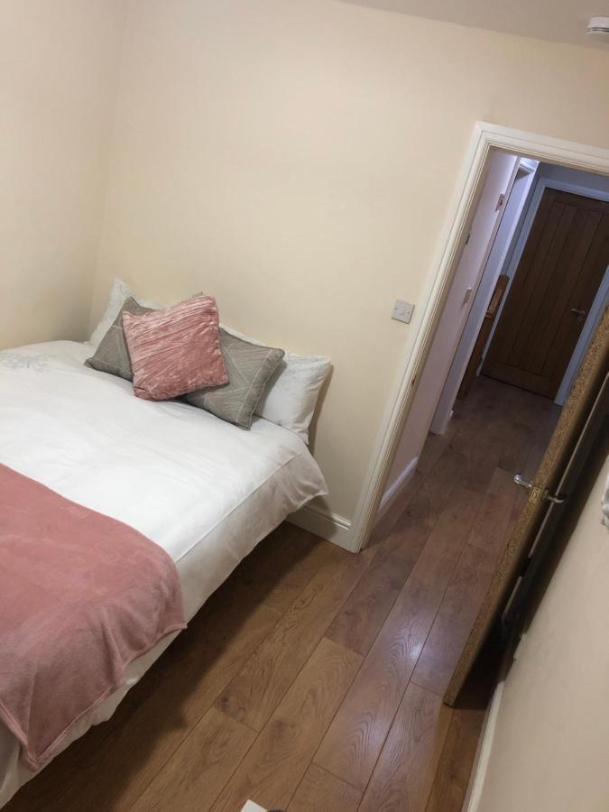 Big Room Rusholme With Tv And Private Bathroom-Parking&Wifi Манчестер Экстерьер фото