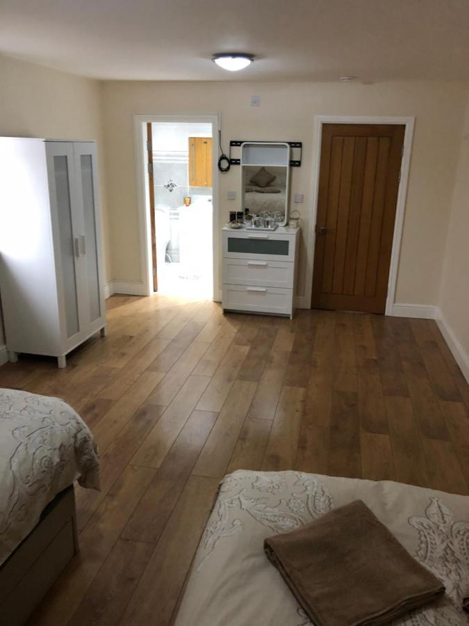 Big Room Rusholme With Tv And Private Bathroom-Parking&Wifi Манчестер Экстерьер фото