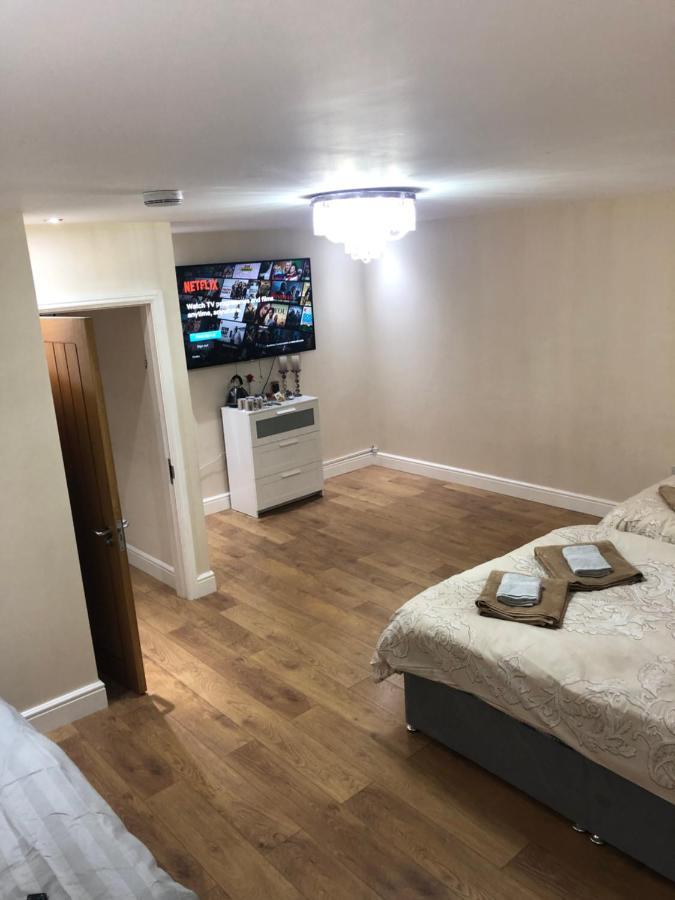 Big Room Rusholme With Tv And Private Bathroom-Parking&Wifi Манчестер Экстерьер фото