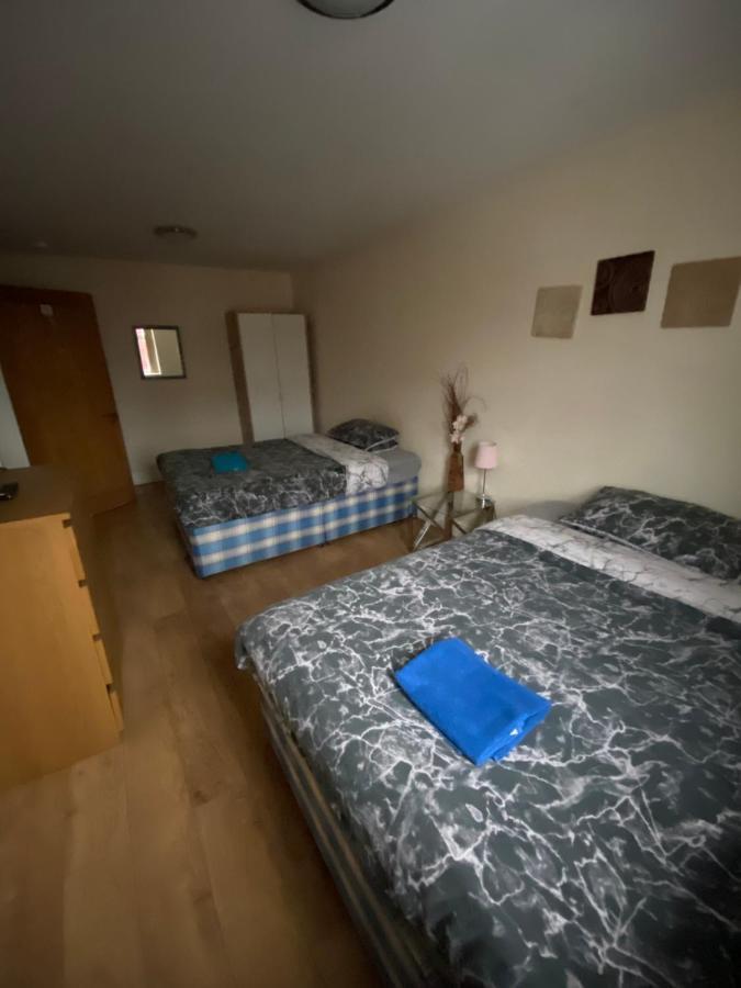 Big Room Rusholme With Tv And Private Bathroom-Parking&Wifi Манчестер Экстерьер фото