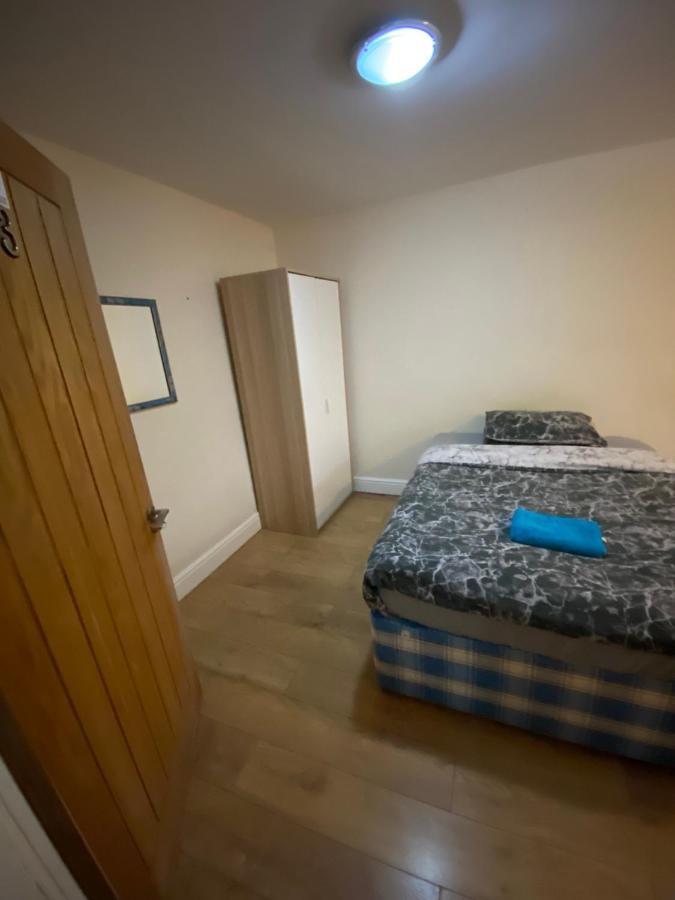 Big Room Rusholme With Tv And Private Bathroom-Parking&Wifi Манчестер Экстерьер фото